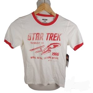 Star Trek Graphic Print Tee NEW Girls Medium SIze 8 Red & Cream -Short Sleeve